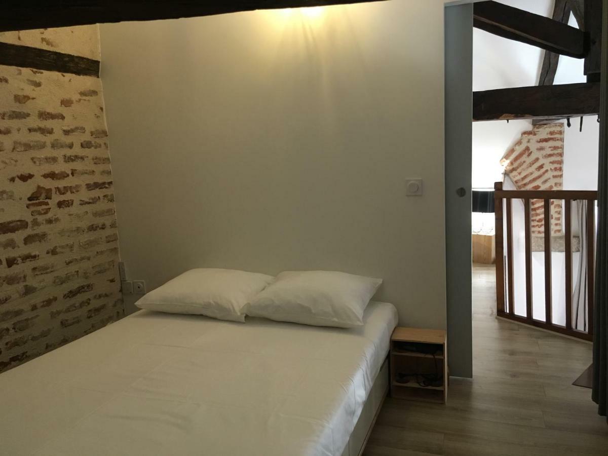Le Loft Du Chateau Du Roi Cahors Esterno foto